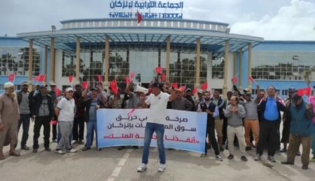 إنزكان : حريق سوق المتلاشيات يخرج تجارا للاحتجاج، وسط مطالب بالتعويض عن الأضرار