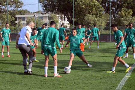 المنتخب المغربي يواصل تحضيراته للقاء منتخب الكونغو برزافيل بأكادير.