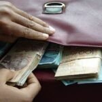 أكادير : تحويل فضاء مجاور لمؤسسة تعليمية إلى مرتع للأزبال يثير استياء الساكنة المحلية