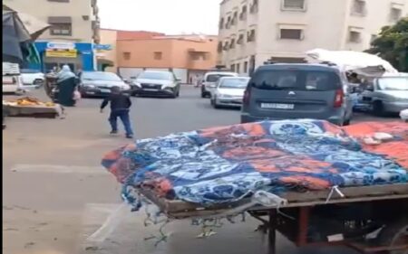 أكادير و بالفيديو: فوضى تحويل فضاء مسجد إلى سوق مفتوح، تؤجج غضب المواطنين.