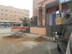 مهنيو المركبات التجارية بعاصمة اشتوكة يطالبون بإيفاد لجنة عاملية للتحقيق في هذه الإختلالات التعميرية.