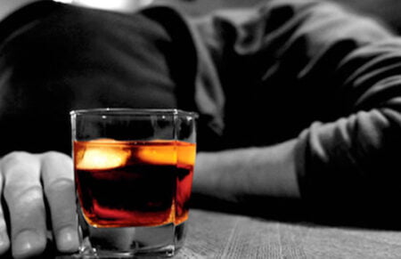 حصيلة فاجعة الخمور تواصل ارتفاعها، وهذه مستجدات القضية حصيلة فاجعة الخمور تواصل ارتفاعها، وهذه مستجدات القضية