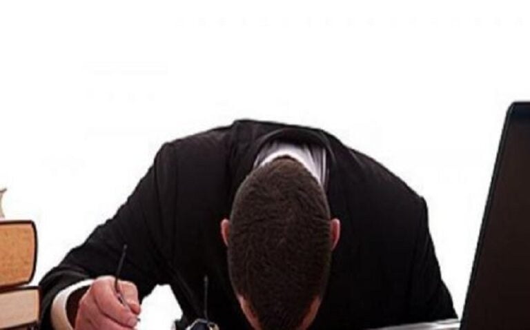 ماهي أسباب الإرهاق الدائم؟ وكيف نتخلص منه؟