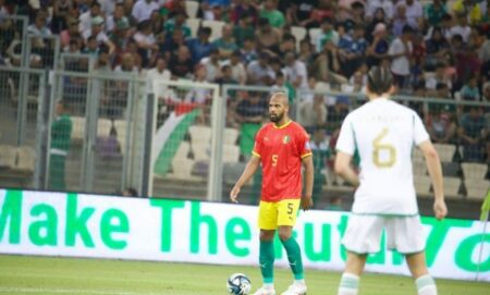 خسارة مفاجئة للجزائر في عقر دارها أمام غينيا في تصفيات كأس العالم 2026 خسارة مفاجئة للجزائر في عقر دارها أمام غينيا في تصفيات كأس العالم 2026