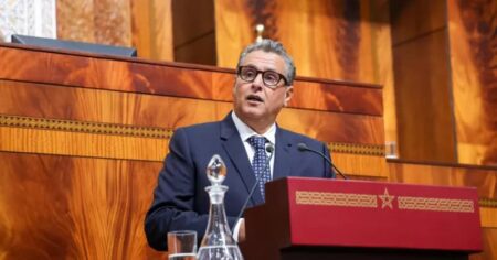 فعاليات مدينة تشكو لأخنوش عدم اكتمال مشروع الزخرفة الخشبية في سوق الأحد