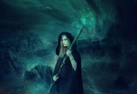 فك لغز "الساحرة" التي تسطو على البيوت من خلال تنويم سكانها.