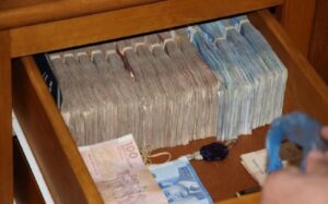 ارتفاع حجم التعاملات النقدية "الكاش" يثير قلق بنك المغرب 9 cache