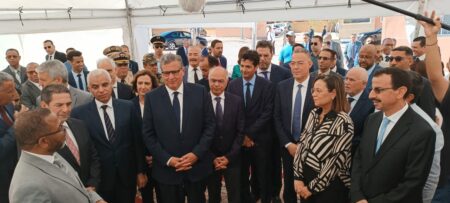 أخنوش يقود وفدا من وزرائه لزيارة طاطا، وسط مطالب ببرمجة وإخراج عدد من المشاريع إلى الوجود.
