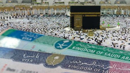 السعودية تُطلق خدمة التأشيرات الإلكترونية للعمرة