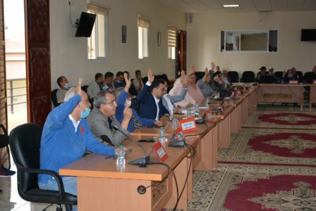 هل هي بداية انشقاق التحالف الثلاثي بجماعة تزنيت؟ هل هي بداية انشقاق التحالف الثلاثي بجماعة تزنيت؟