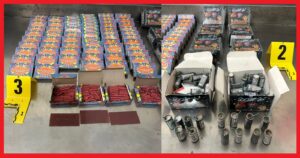 شرطة أكادير تطيح بمروجين للمفرقعات والشهب النارية المهربة، و هذا ما عثر بحوزتهم.