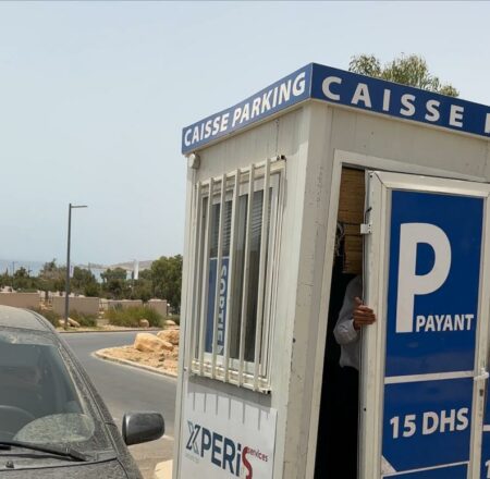أكادير : خروقات "باركينغ" بمنتجع تغازوت تفجر غضب زائري وجهة أكادير
