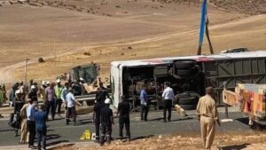 انقلاب حافلة للمسافرين بالطريق السيار أكادير مراكش يصرع شخصين، و يتسبب في إصابة آخرين. 8 IMG 77415555