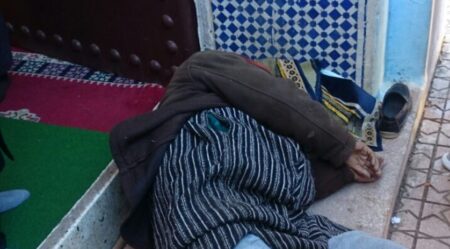 أكادير : المتشردون والمتسكعون يغزون تغازوت، وسط مطالب بتدخل مسؤول للإنصاف.
