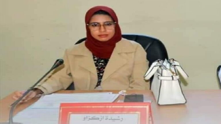 استقالة مستشارة جماعية من مجلس جماعة تيزنيت وسط تساؤلات عن الاستقرار السياسي في الحزب.