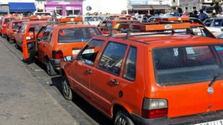 اشتوكة : مهنيو قطاع سيارات الأجرة يقاطعون التنقيط لدى مصالح الأمن الوطني تنديدا بتجاهل إشكالات القطاع