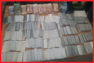 حجز ممنوعات لدى شاب رفقة فتاة خلال عملية المراقبة المرورية. 10 GUoB0J WEAA E0T