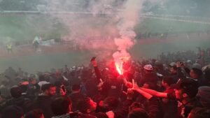 توقيف ما يناهز 40 شابا في وقت متأخر من الليل بسبب الشغب الرياضي. 1 ULTRAS