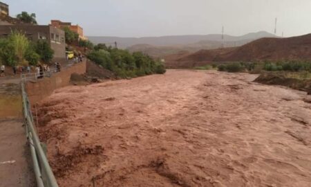 السيول الجارفة تتسبب في وفاة سيدة و اختفاء أخرى عن الأنظار. 