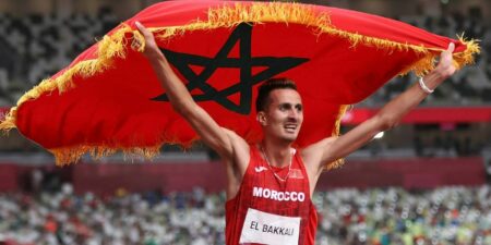 سفيان البقالي يفرز بسباق 3000 متر موانع، و يتوج بالذهب.