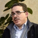 إطلاق الرصاص على شخص في حالة هيجان متورط في إحداث الفوضى بالشارع العام وتعريض والده للعنف.