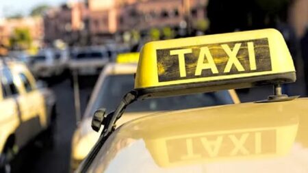 أكادير : استمرار معاناة ساكنة أحد الأحياء مع سيارات الأجرة رغم صدور قرار يمنع مرورها
