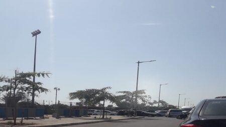 اختناق مروري رهيب في مدارة حيوية يقلق السائقين ومستعملي الطريق، وسط مطالب بحلول عاجلة