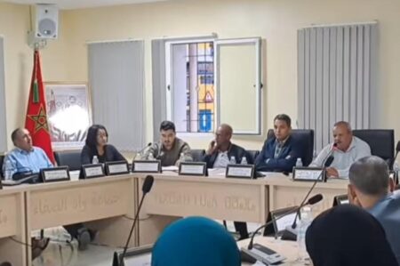 سابقة باشتوكة أيت باها: منتخبون يتداولون ليوم كامل في ميزانية أكبر جماعة بالإقليم، ويطالبون بإفتحاص عاجل لماليتها. سابقة باشتوكة أيت باها: منتخبون يتداولون ليوم كامل في ميزانية أكبر جماعة بالإقليم، ويطالبون بإفتحاص عاجل لماليتها.