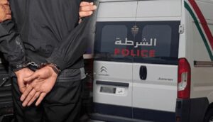 تفتيش سيارة مدخل مدينة أكادير يكشف عن مفاجأة بطلها ثلاثيني قادم من الشمال. 3 IMG 77850
