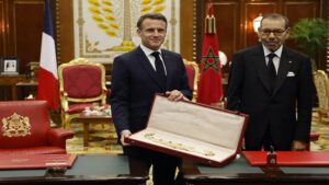 majeste roi macron cadeau