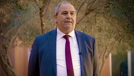 وزارة التعليم العالي تقدم مقترحا جديدا بشأن أزمة كليات الطب، والطلبة يرفضون "التفرقة"