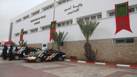 أكادير : الشرطة تتدخل بقوة لتوقيف ثلاثيني أحدث فوضى عارمةَ في الشارع العام.
