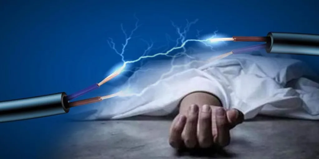 صعقة كهربائية تنهي حياة شاب داخل مقر عمله