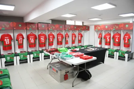 وليد الركراكي يكشف عن تشكيلة المنتخب المغربي التي ستواجه منتخب ليسوتو
