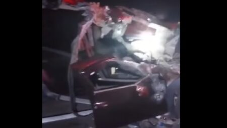 أكادير : وفاة شابة من تزنيت بعد حادث مروع على الطريق السيار بين أكادير ومراكش. أكادير : وفاة شابة من تزنيت بعد حادث مروع على الطريق السيار بين أكادير ومراكش.