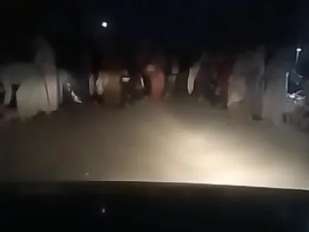 أعمال فوضى و شغب و تخريب في الظلام تثير الفزع و الرعب بالقليعة ضواحي أكادير.