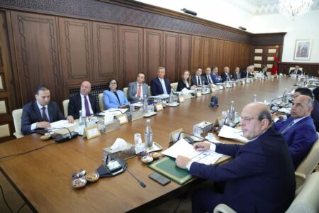 الحكومة تقترب من حسم نقاش مشروع قانون الإضراب الحكومة تقترب من حسم نقاش مشروع قانون الإضراب
