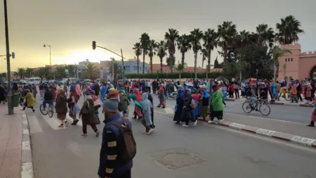 حالة استنفار باشتوكة أيت باها : وصول تعزيزات أمنية مكثفة إلى عدد من المناطق بالإقليم. حالة استنفار باشتوكة أيت باها : وصول تعزيزات أمنية مكثفة إلى عدد من المناطق بالإقليم.