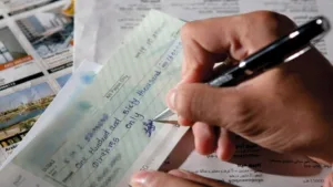 واسطة شيكات بدون مؤونة تثير قلق مصالح تدبير المخاطر بالأبناك