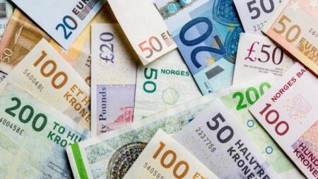 كم بلغ سعر الدولار واليورو أمام الدرهم المغربي اليوم؟
