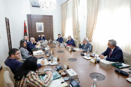 الحكومة تُسارع لتنفيذ الرؤية الملكية للنهوض بأوضاع الجالية المغربية بالخارج: اجتماع برئاسة أخنوش لدراسة آليات تفعيل الإصلاحات الملكية الحكومة تُسارع لتنفيذ الرؤية الملكية للنهوض بأوضاع الجالية المغربية بالخارج: اجتماع برئاسة أخنوش لدراسة آليات تفعيل الإصلاحات الملكية