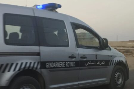 بونعمان على صفيح ساخن: الدرك الملكي يلاحق مهربًا خطيرًا وسط الجبال بونعمان على صفيح ساخن: الدرك الملكي يلاحق مهربًا خطيرًا وسط الجبال