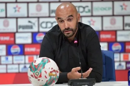 الركراكي يبدي ملاحظات أساسية بعد الانتصار الكبير للمنتخب المغربي على نضيره الغابوني.