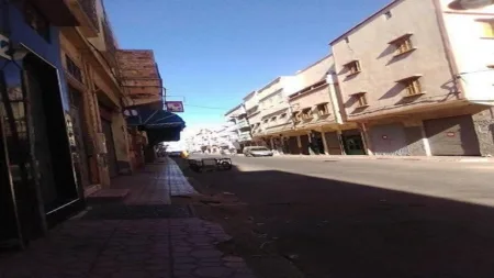 إنزكان : أشغال بناء مستمرة منذ 4 سنوات تؤرق ساكنة زنقة المدارس، وسط دعوات إلى تدخل الجهات الوصية إنزكان : أشغال بناء مستمرة منذ 4 سنوات تؤرق ساكنة زنقة المدارس، وسط دعوات إلى تدخل الجهات الوصية