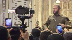 أحمد الشرع (أبو محمد الجولاني): من زعيم جهادي إلى لاعب سياسي براغماتي؟