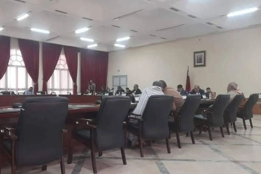 اشتوكة أيت باها : نقاش حاد ينتهي بانسحاب أعضاء المعارضة بالمجلس الإقليمي، و التأجيل يطال أشغال الدورة الاستثنائية.