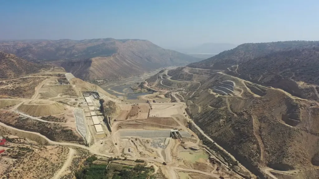 استمرار الأشغال لإتمام أشغال إنجاز سد جديد بأكادير.