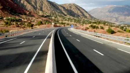 ربط الطريق السيار مراكش أكادير بالطريق السريع تزنيت الداخلة، و التكلفة تصل إلى 6 ملايير درهم