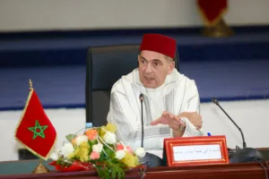 رأي مفاجئ من الوالي أمزازي بشأن نقطة تفويض تدبير مسابح أكادير لشركة خاصة.
