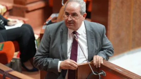 مطالب بتدخل وزارة التعليم العالي لإنهاء معاناة الطلبة مع منصة "روزيطا ستون"
